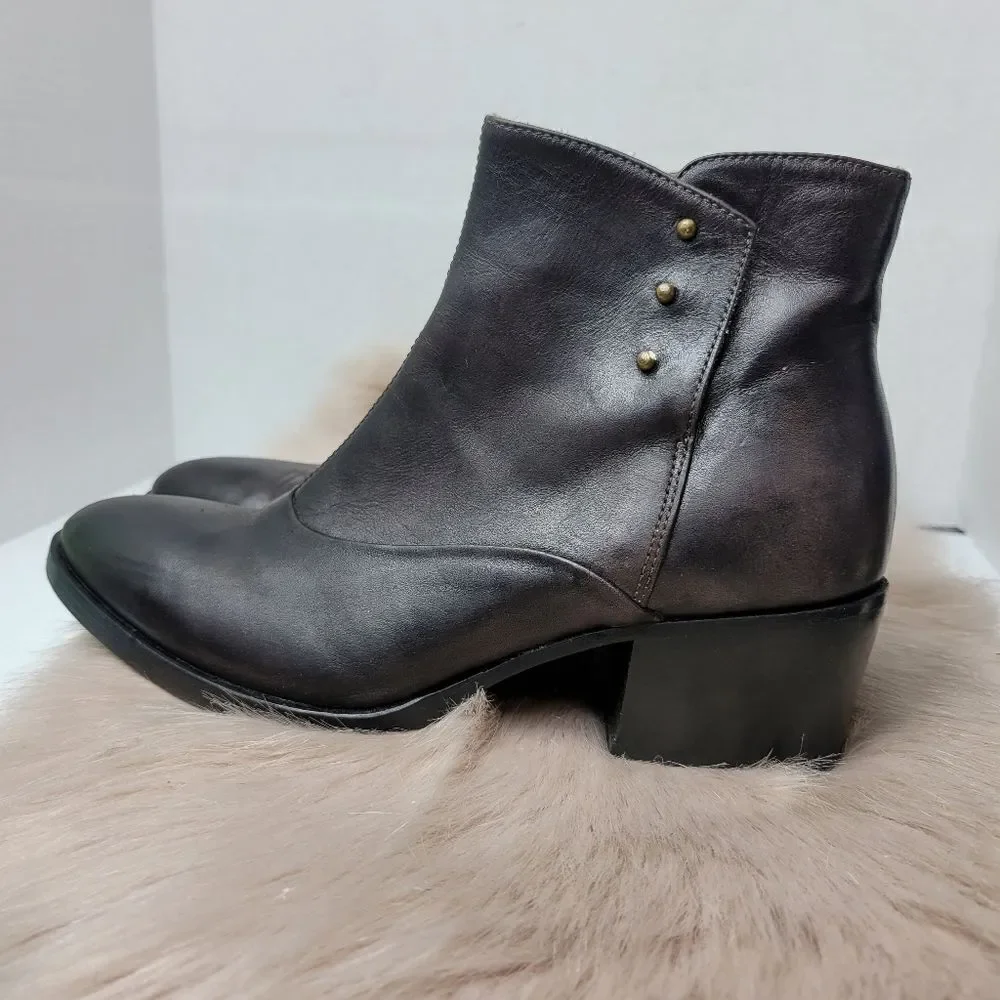 Italeau handmade brown